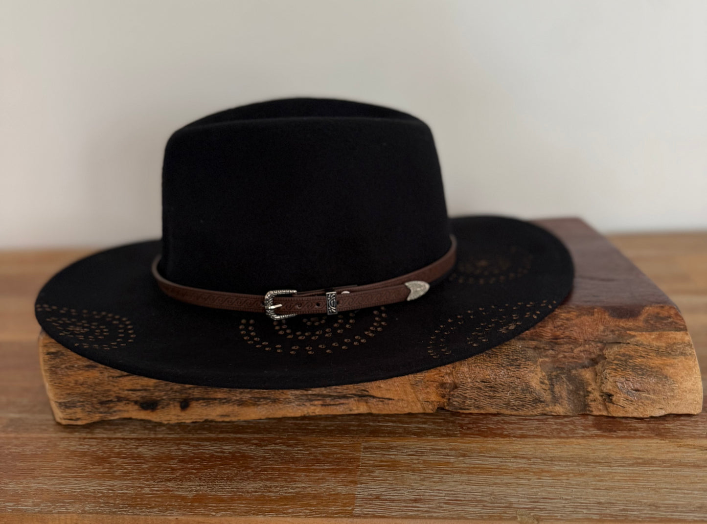 Black Fedora - Gathering