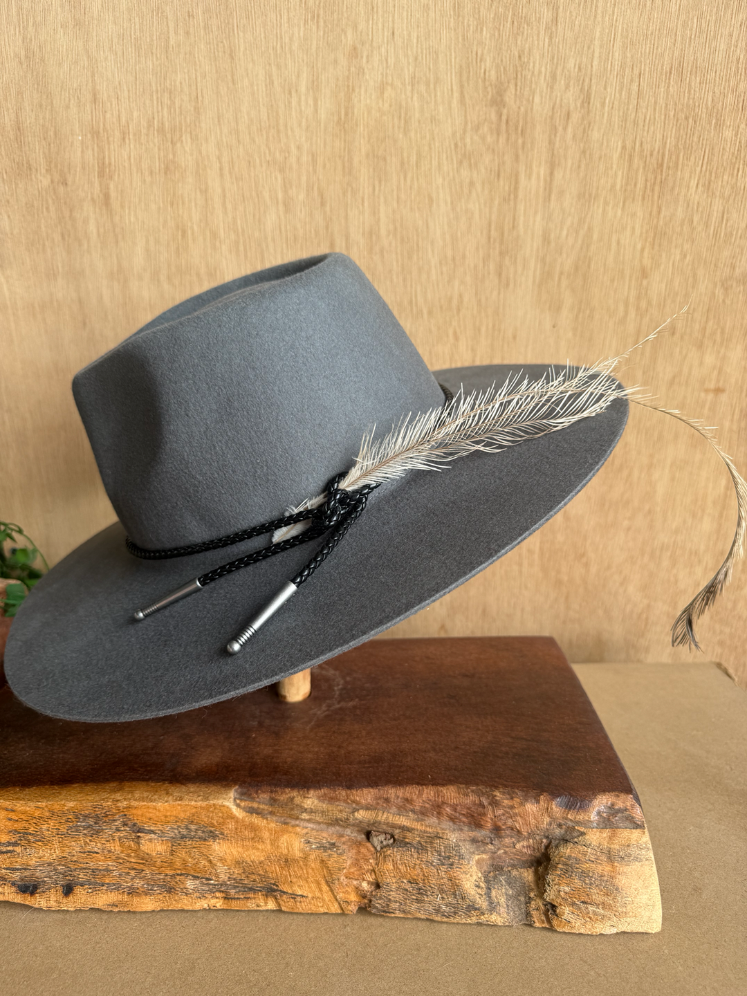 Soft wool- Grey with emu feather